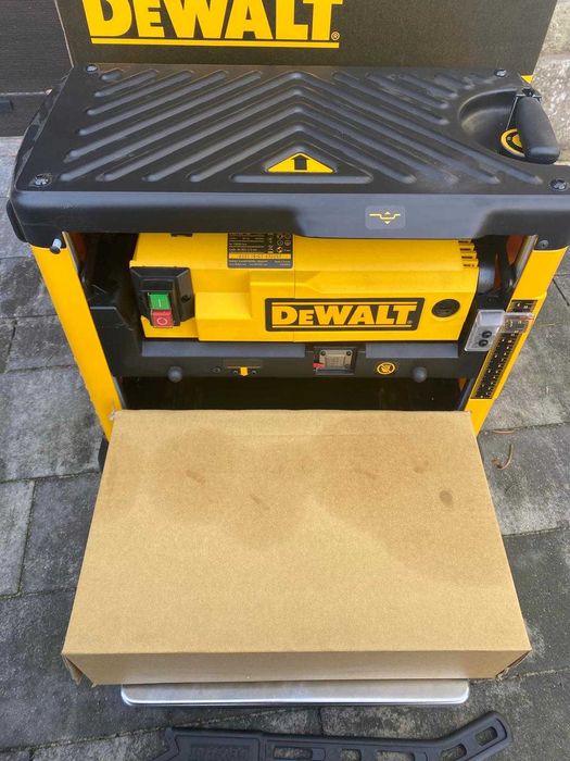 Grubościówka Strugarka 1800W DEWALT DW733