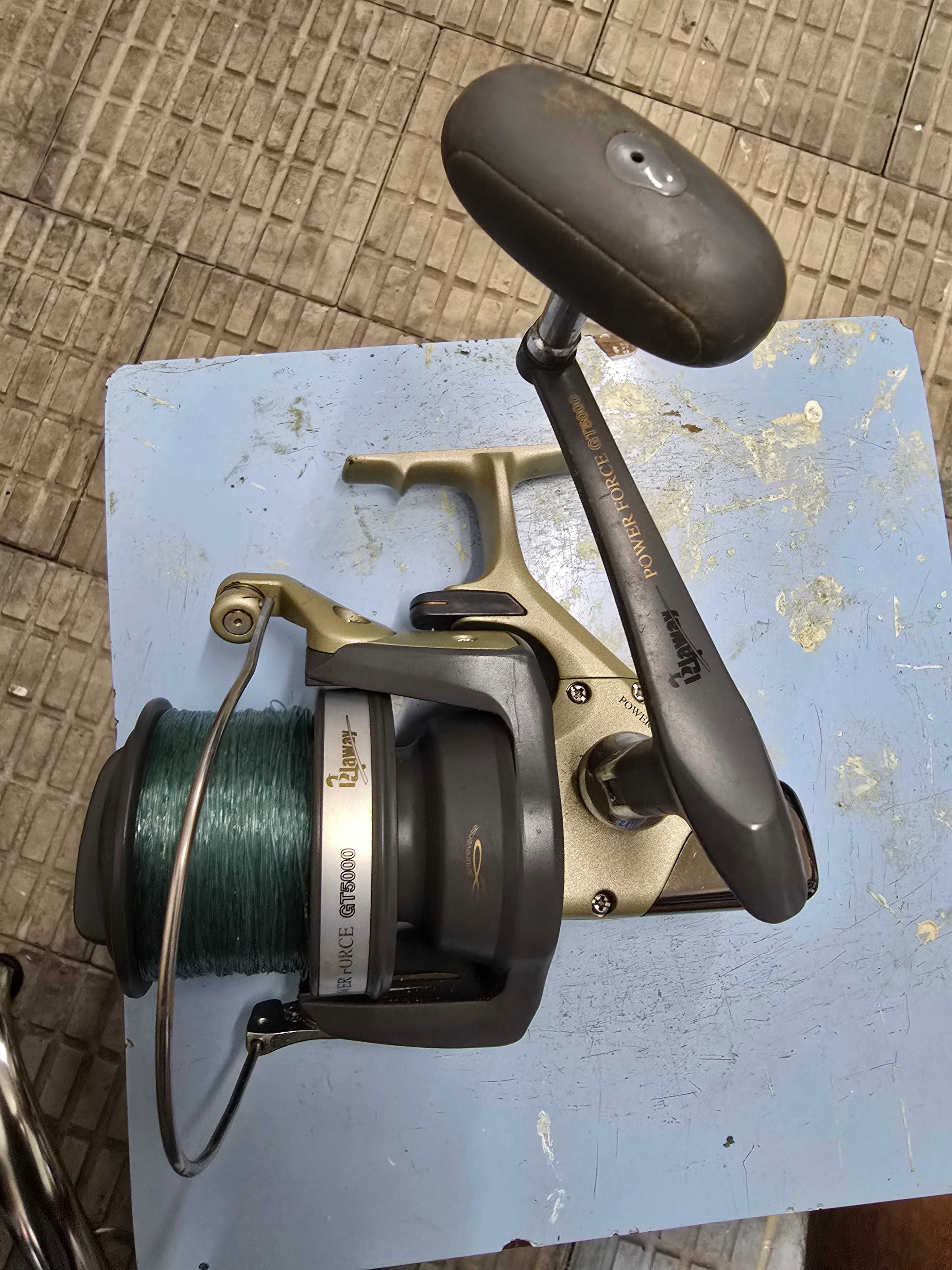 Dois carretos surfcasting