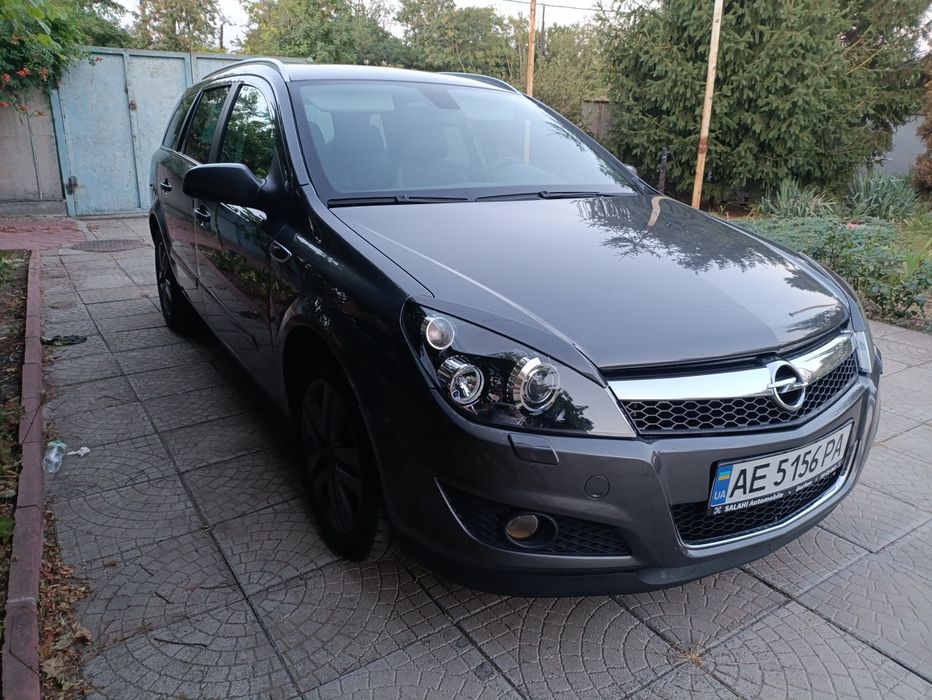 Opel Astra H 1.6 бензин