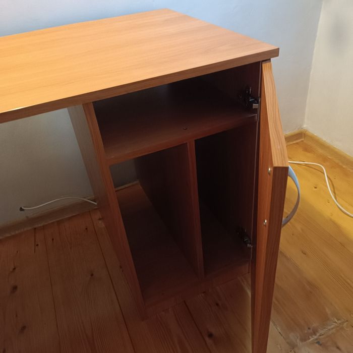 Duże biurko w bardzo dobrym stanie