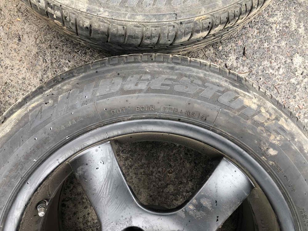 Літня гума Bridgestone 215/60/17