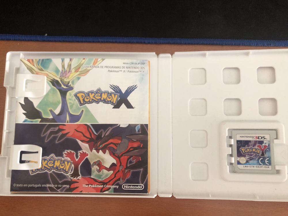 Pokémon Y (Nintendo 3DS) - Completo e impecável