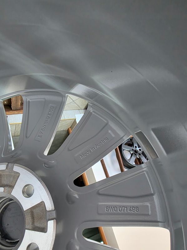 Nowe Koła Oryginalne Audi A4 S4/8w B9/18 Cali Bridgestone 2023 Rok