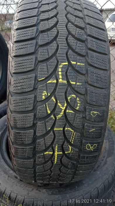Opona używana zimowa 235/50R18 Bridgestone Blizzak LM32. 1szt