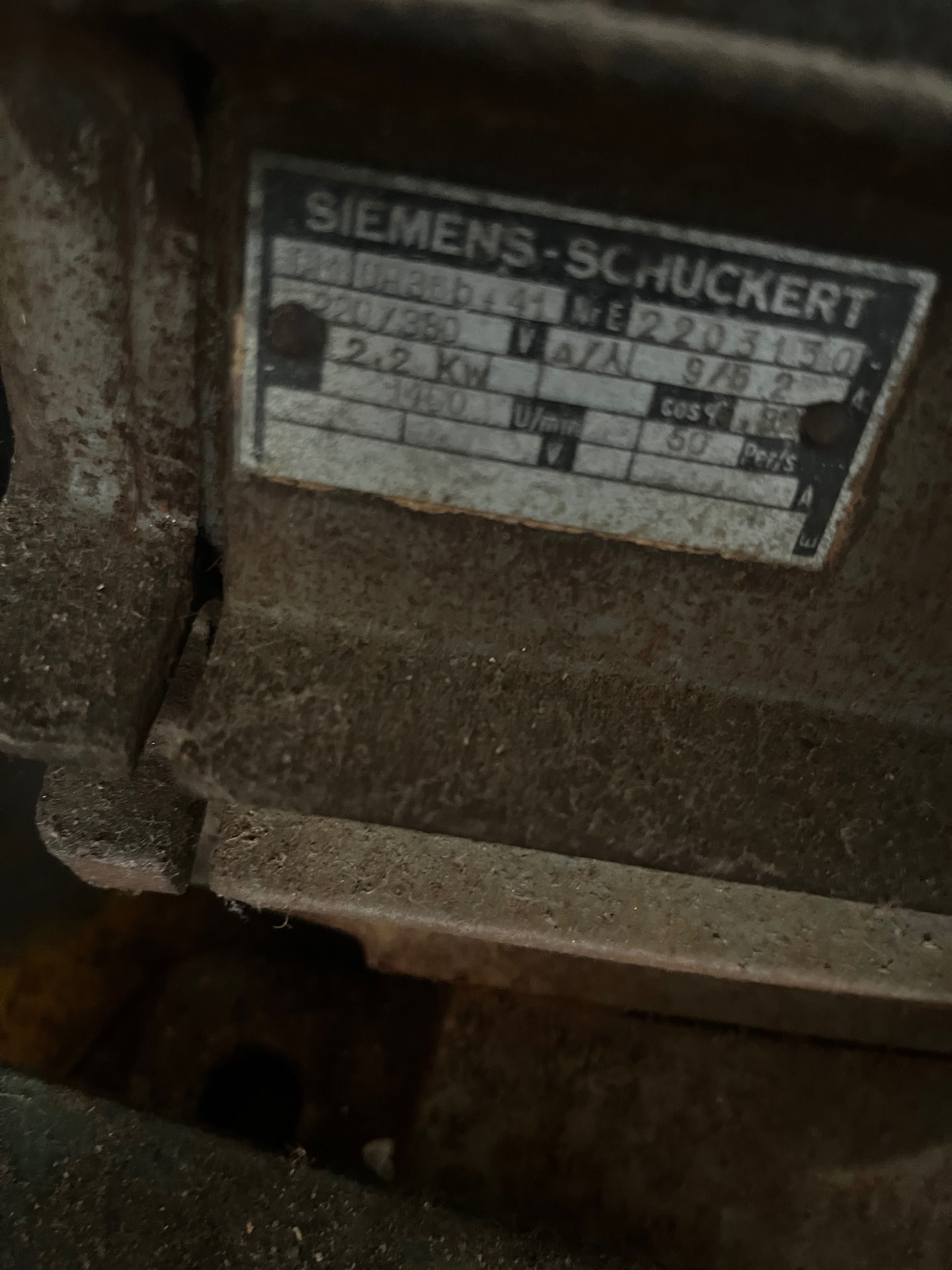 Motor elétrico trisfasico Siemens 2/3cv