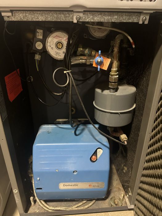 Caldeira de aquecimento a gasoleo Domusa