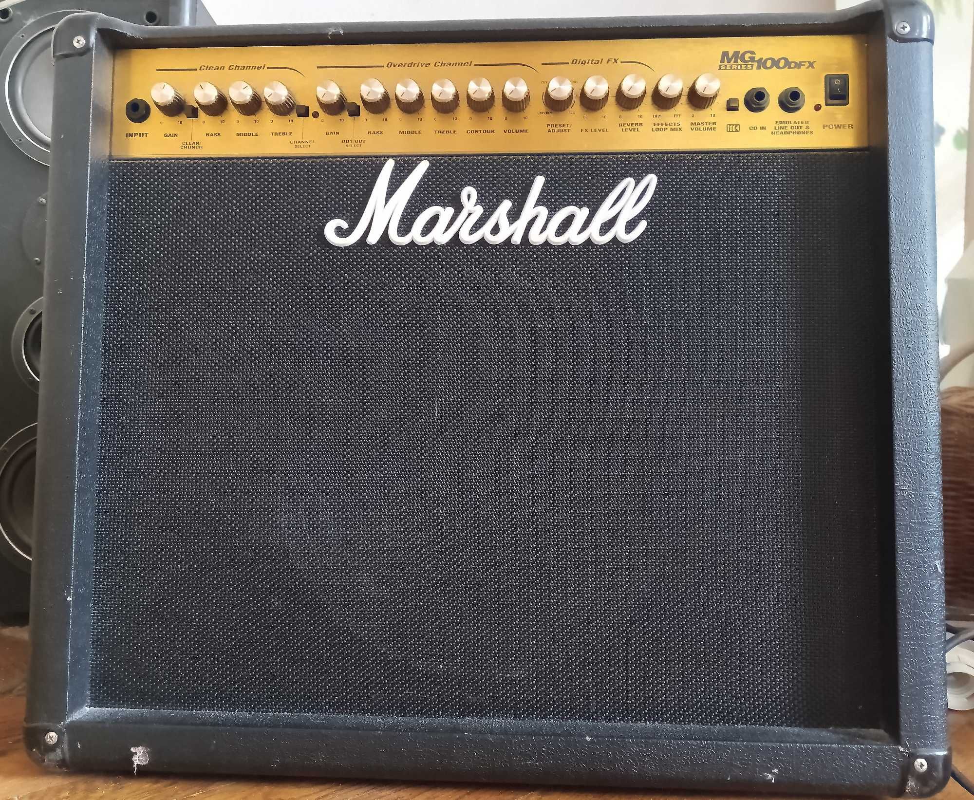 Marshall MG100DFX Eminence Legend