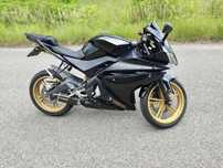 Yamaha R125 Yamaha YZF R125 Akrapovic