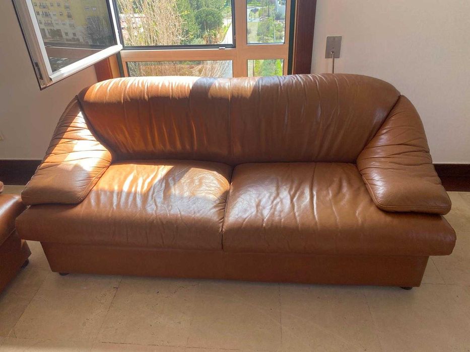 Sofás de Couro Castanho