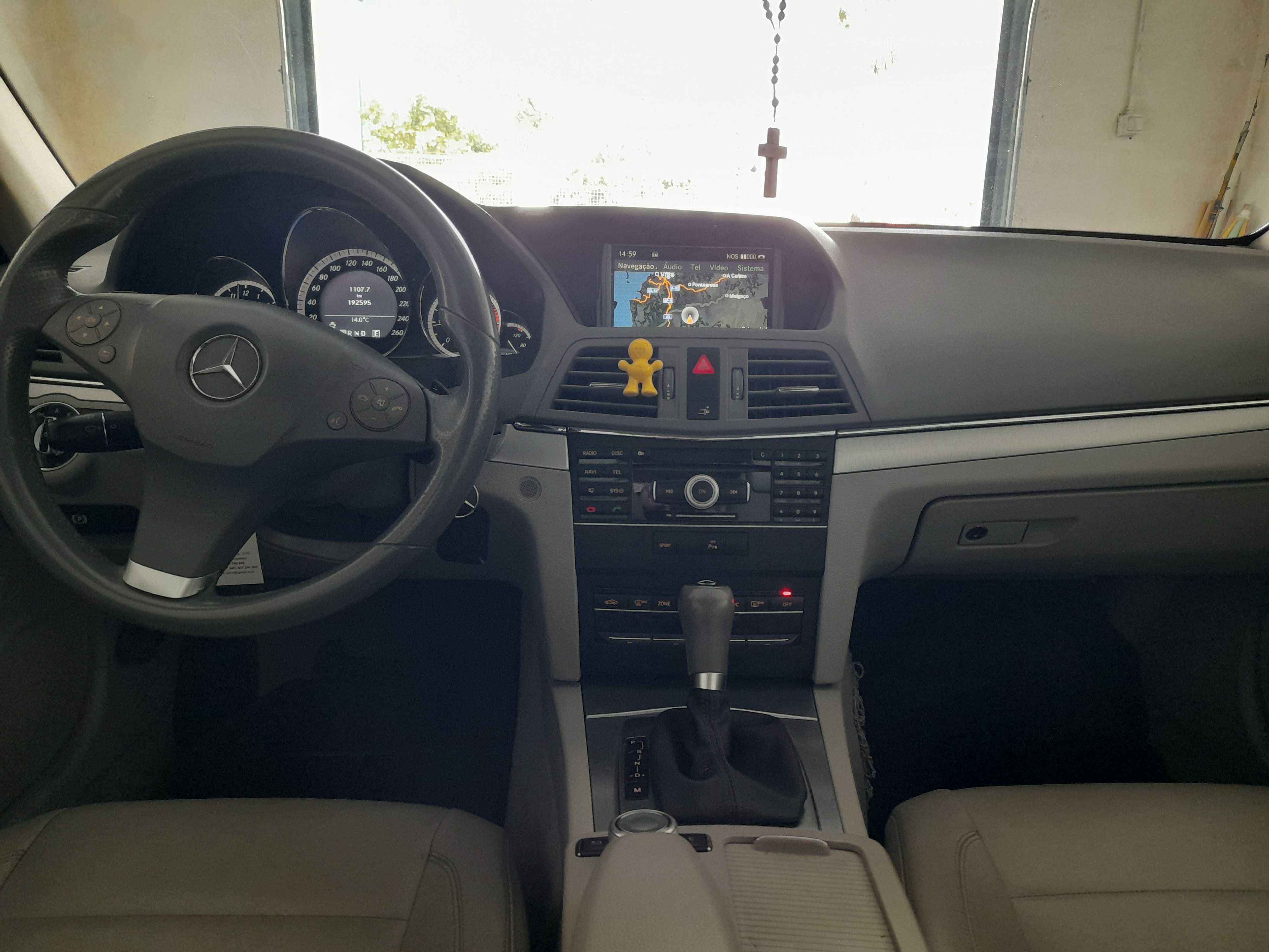 Mercedes Benz E250 de 2012  (aceito retoma)