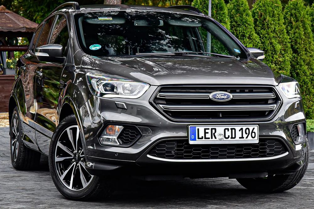 Ford Kuga 2,0 TDCI ! 4x4 ! St-Line ! Navi ! Kamera !