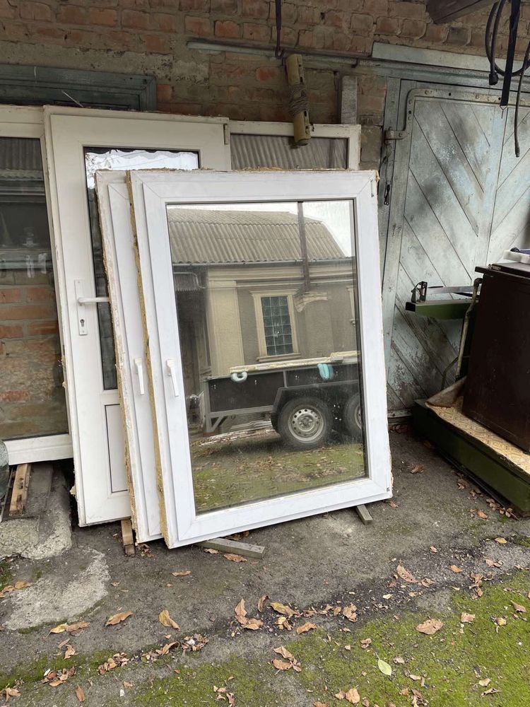 Продам металопластиковые окна 5 штук размер 112 см ширина на 160см выс