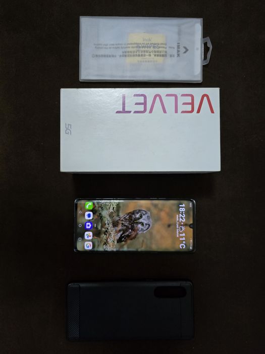 LG Velvel smartfon 5G LM-G90EM 6/128 +akcesoria. Stan dobry +