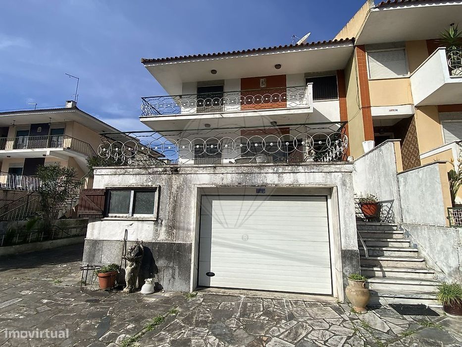 Moradia T4 para arrendamento