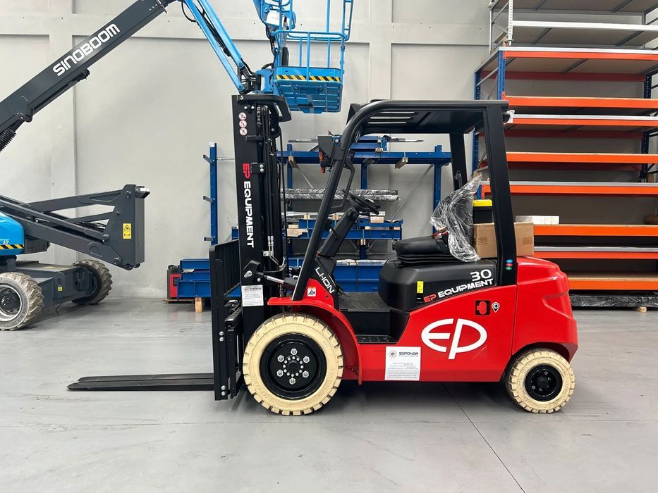Empilhador NOVO EP EFL303 Elétrico 3000 Kgs
