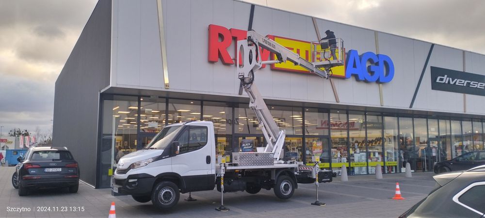 Podnośnik koszowy 21m z operatorem, zwyżka usługi