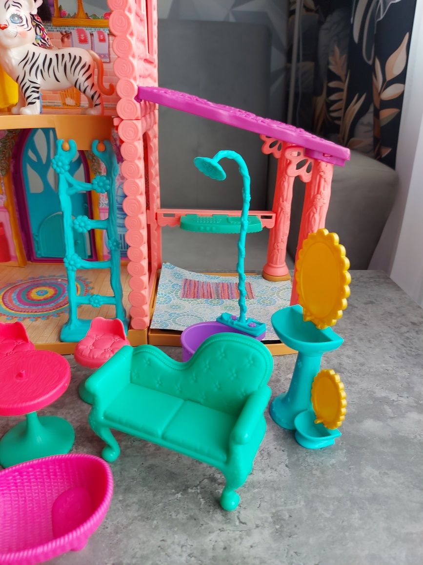 Domek jelonków enchantimals plus duzy tygrys, zebra, lalki