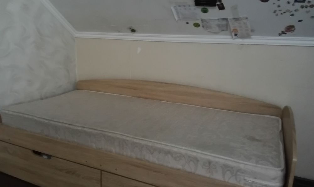 продаю нове спалене ліжко тому що не підійшов розмір