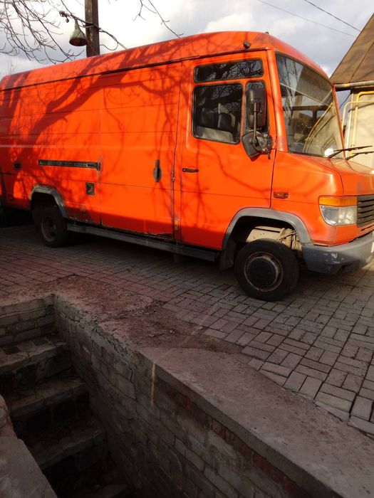 Авто мерседес бенц Vario 512