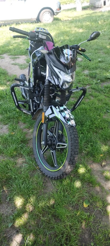 Мустанг 250 кубів