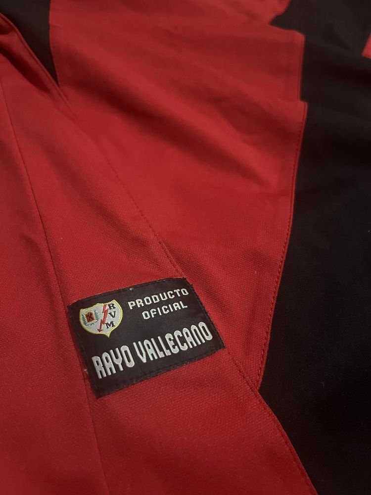 Equipamento futebol oficial Rayo Valhecano