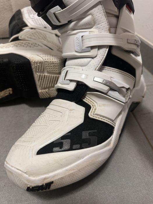 Buty mx Leatt 5.5 flexlock biale. Rozmiar 47 jak nowe.