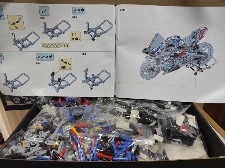 Конструктор Technic BMW M 1000 RR‼️НОВИЙ‼️В КОРОБЦІ‼️на 1920 деталей