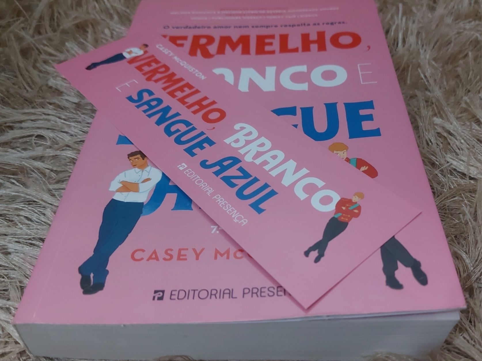 "Vermelho, Branco e Sangue Azul", Casey McQuiston - Novo