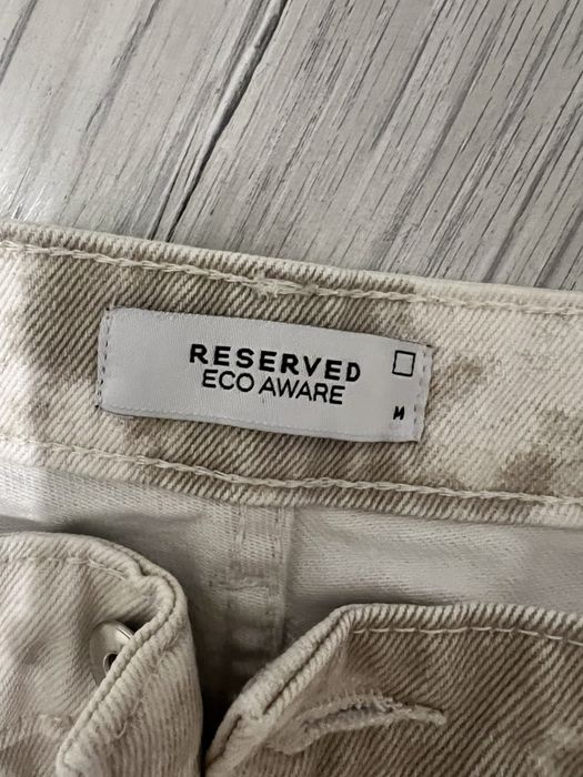 Spodnie jeans Reserved