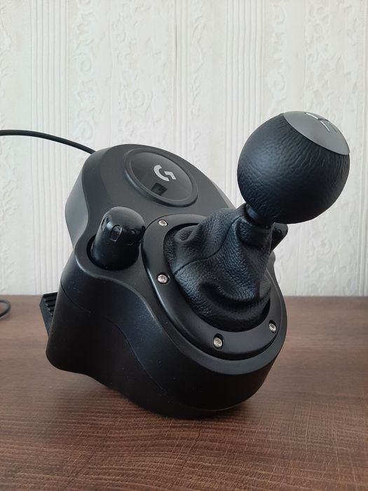 Logitech G29 Driving Force игровой руль + кпп logitech