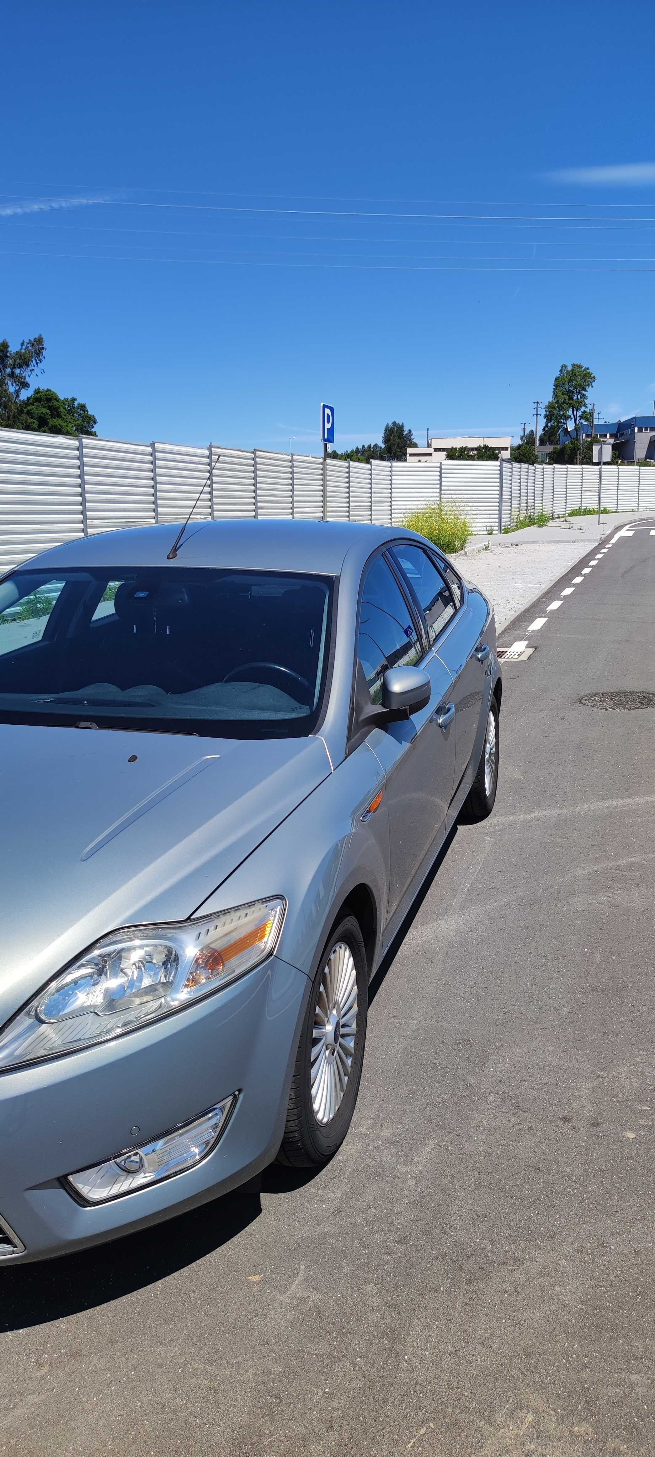 Ford Mondeo 1.8 TDCI Titanium c/ poucos kms