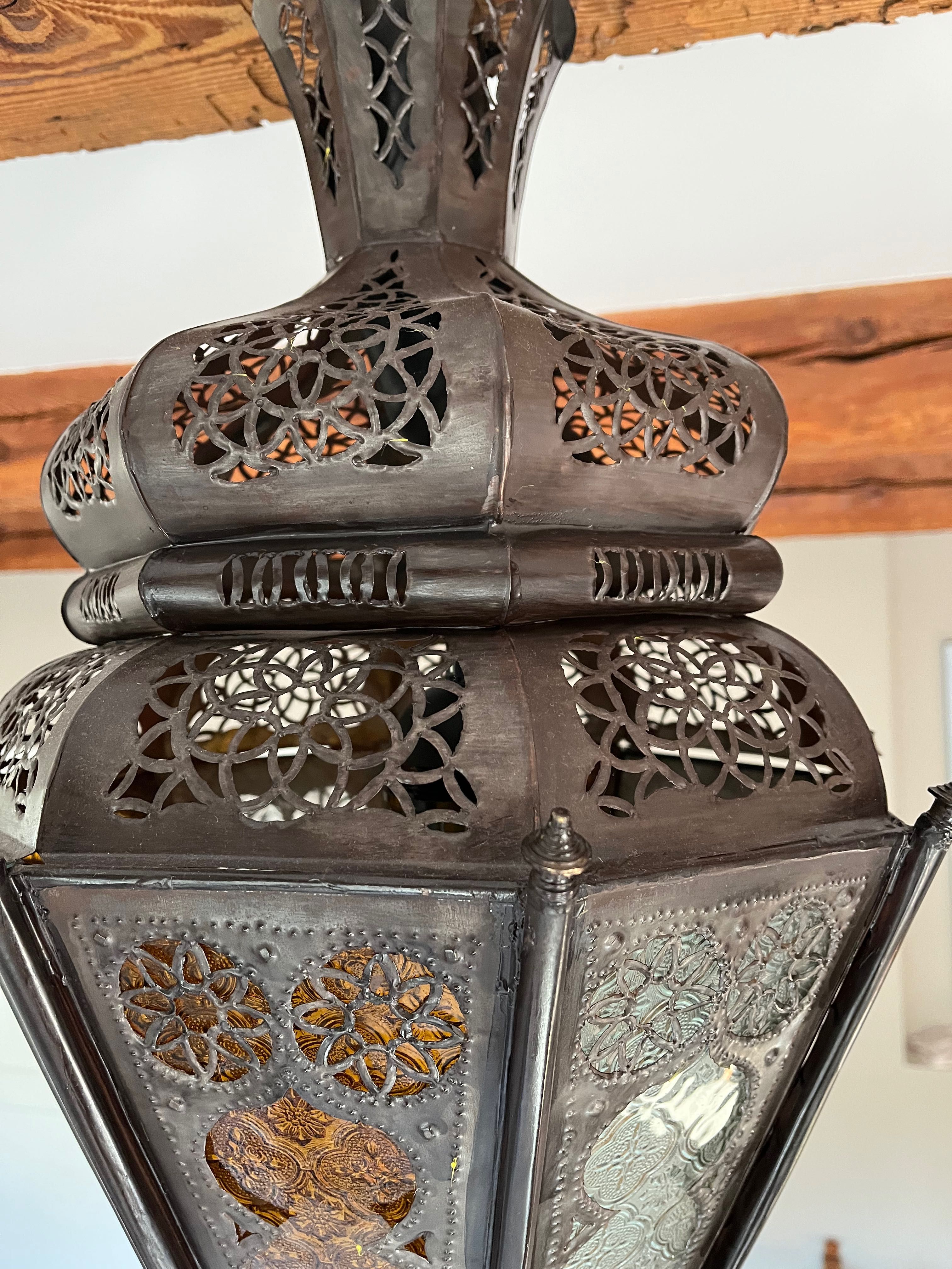 Duża lampa indyjska z brązu