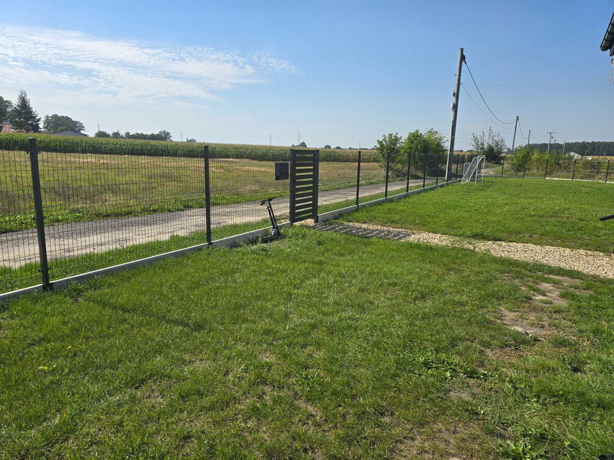 Kompletne ogrodzenie panelowe 153 fi4 Słupek podmurówka. Bramy Furtki