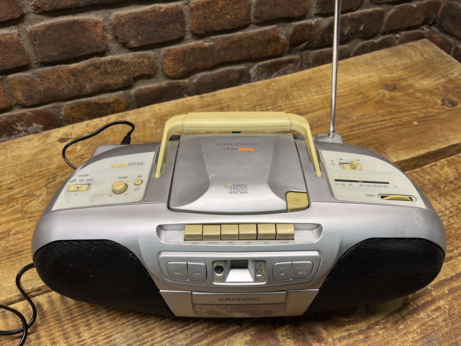 Radio-magnetofon GRUNDIG K RSC 120