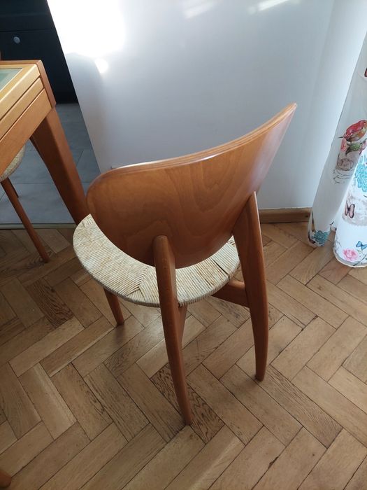 Nowa cena obowiązuje do 9 listopada Śliczny komplet- stół rozkładany+5