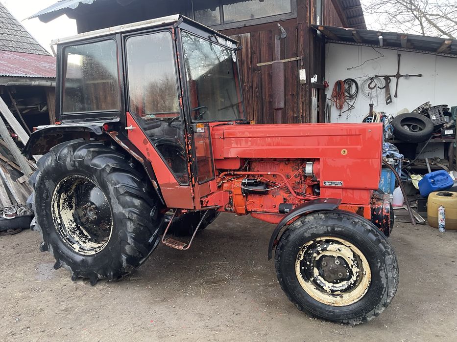 Ciągnik Rolniczy Renault 651 4cylindry