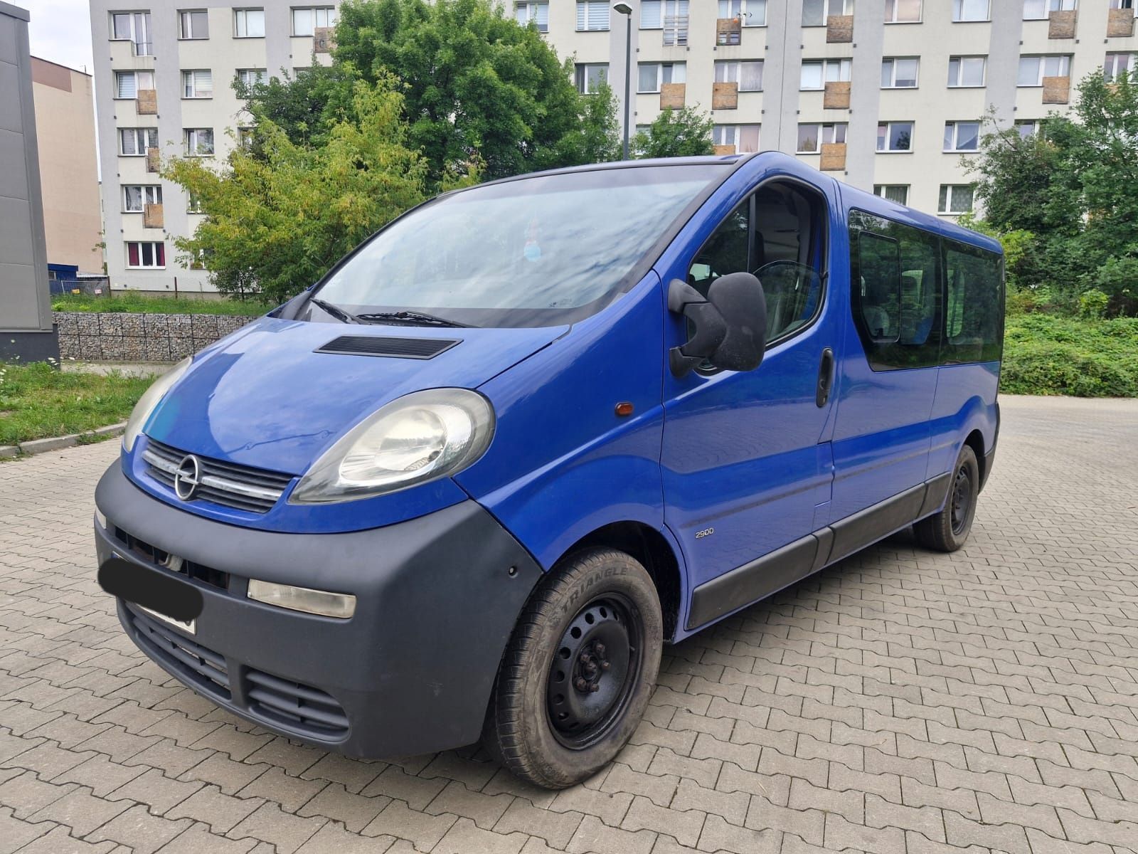 Opel Vivaro LONG 9 osobowy 1.9CDTI