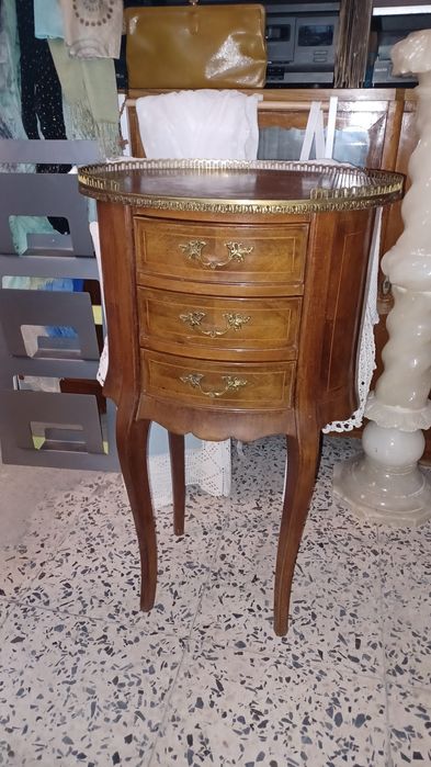 Mesa de apoio clássica