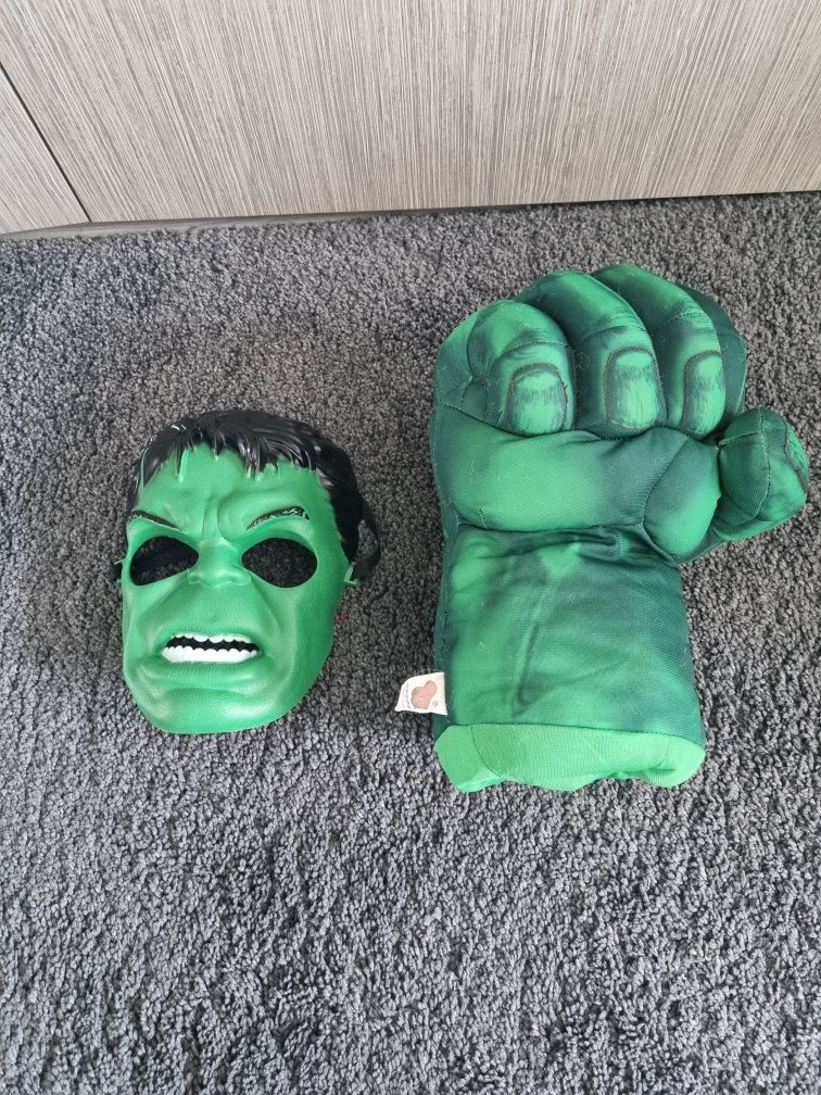 Máscara e punho Hulk