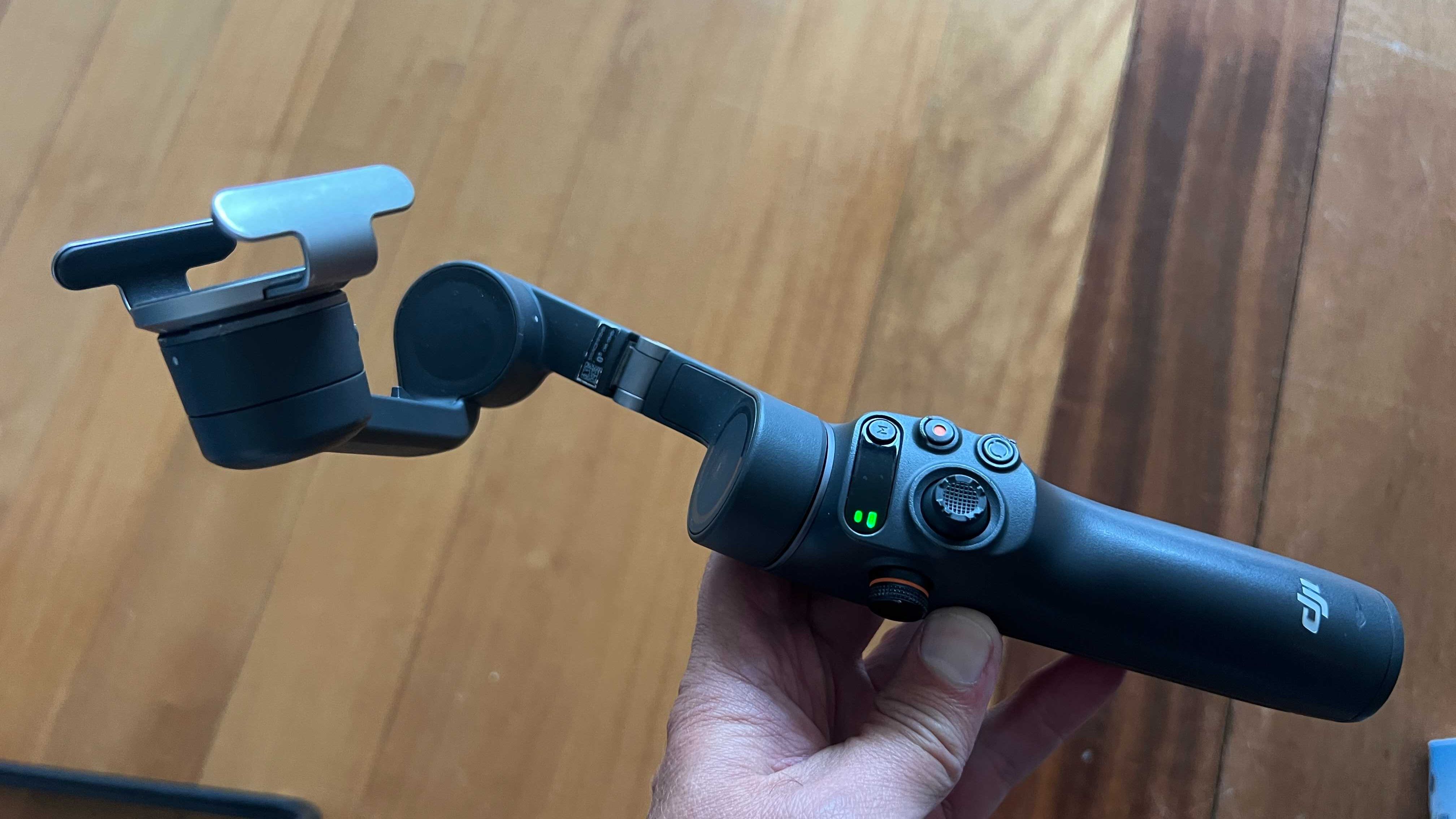 DJI OSMO Mobile 6 - gimbal para smartphone