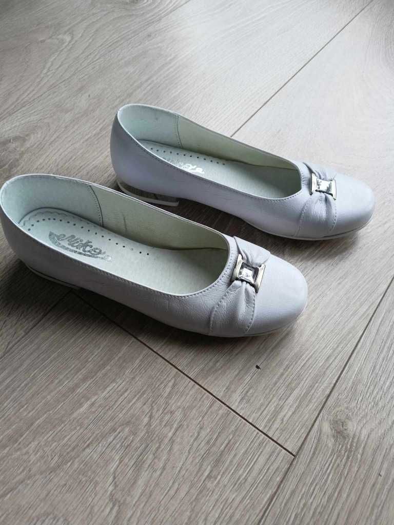 Polskie Buty komunijne Miko rozmiar 33 dziewczynka