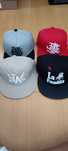 Chapéus snapback (novos)