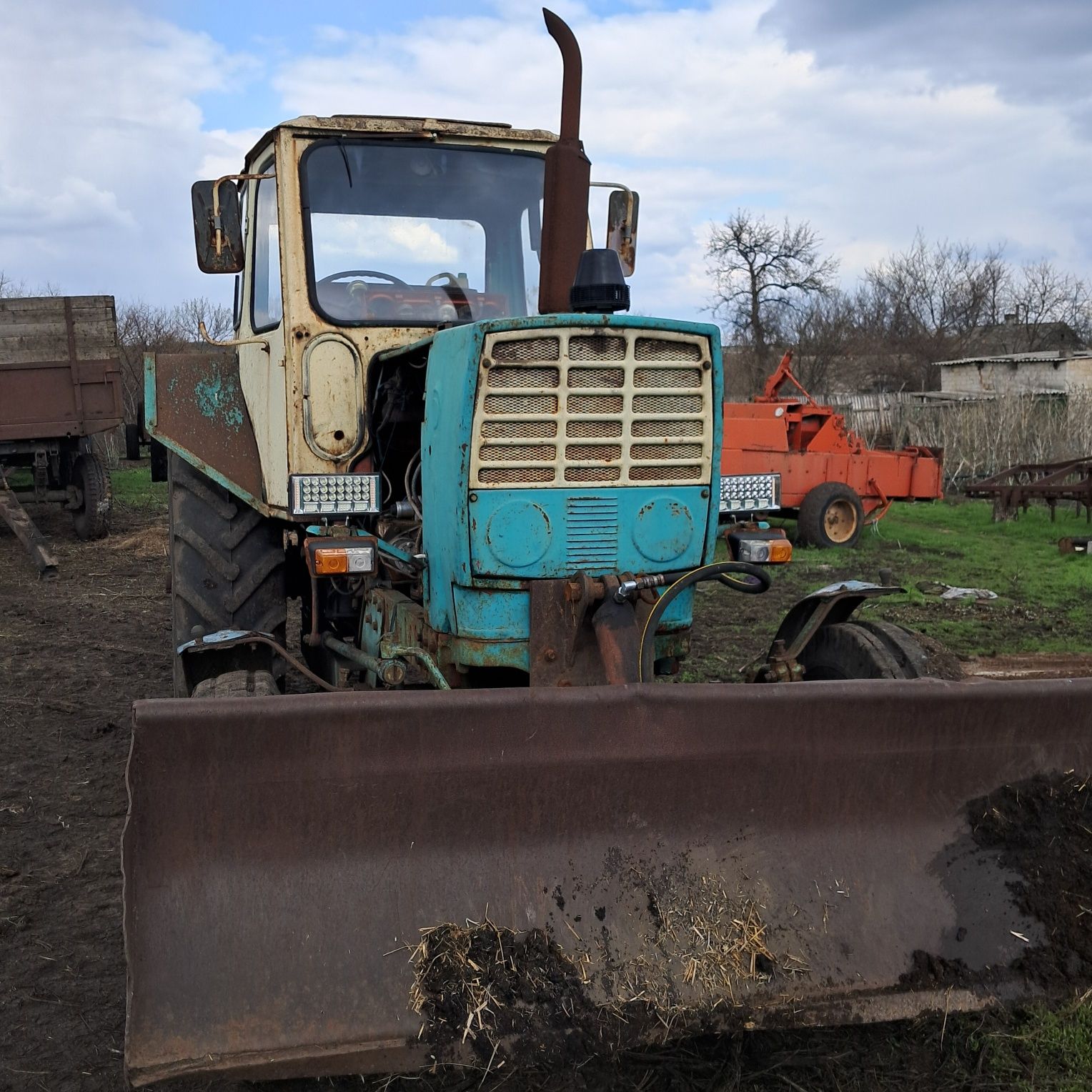 Продається Трактор ЮМЗ