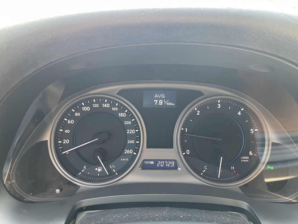 Lexus is220d como novo