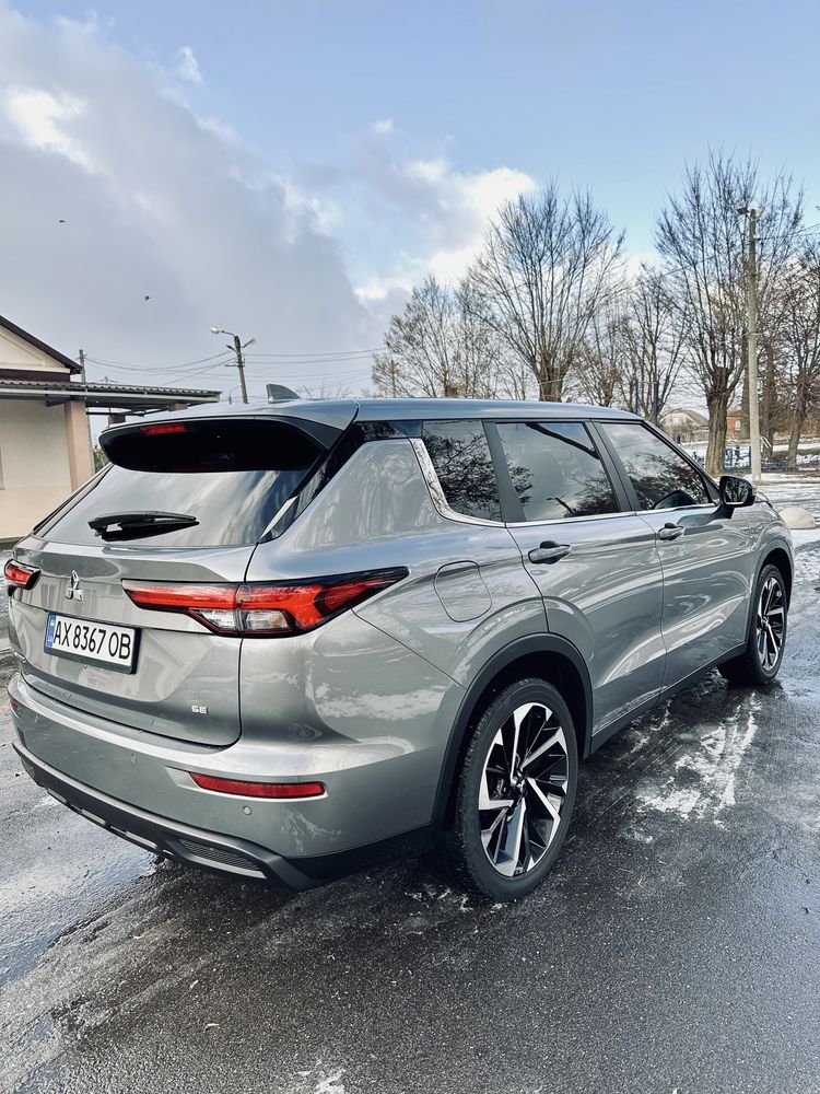 mitsubishi outlander 4 2022/2023