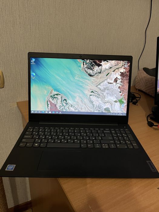 Ноутбук Lenovo майже новий