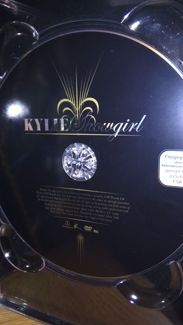 DVD• Kylie Minogue ° ShowGirl (The greatest Hits Tour Live)