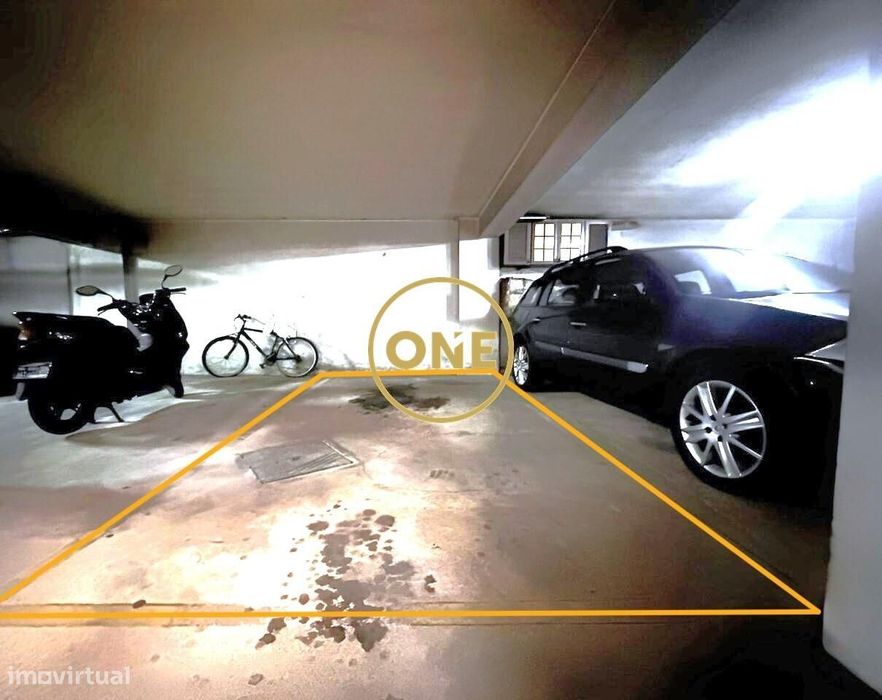 Lugar de Garagem na Trofa