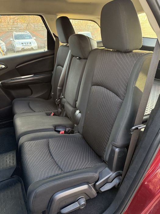 Dodge journey 2.4 газ/бенз автомат 2011 мінімальні пошкодження