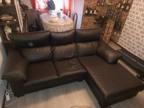 Sofa chaise longue em pele